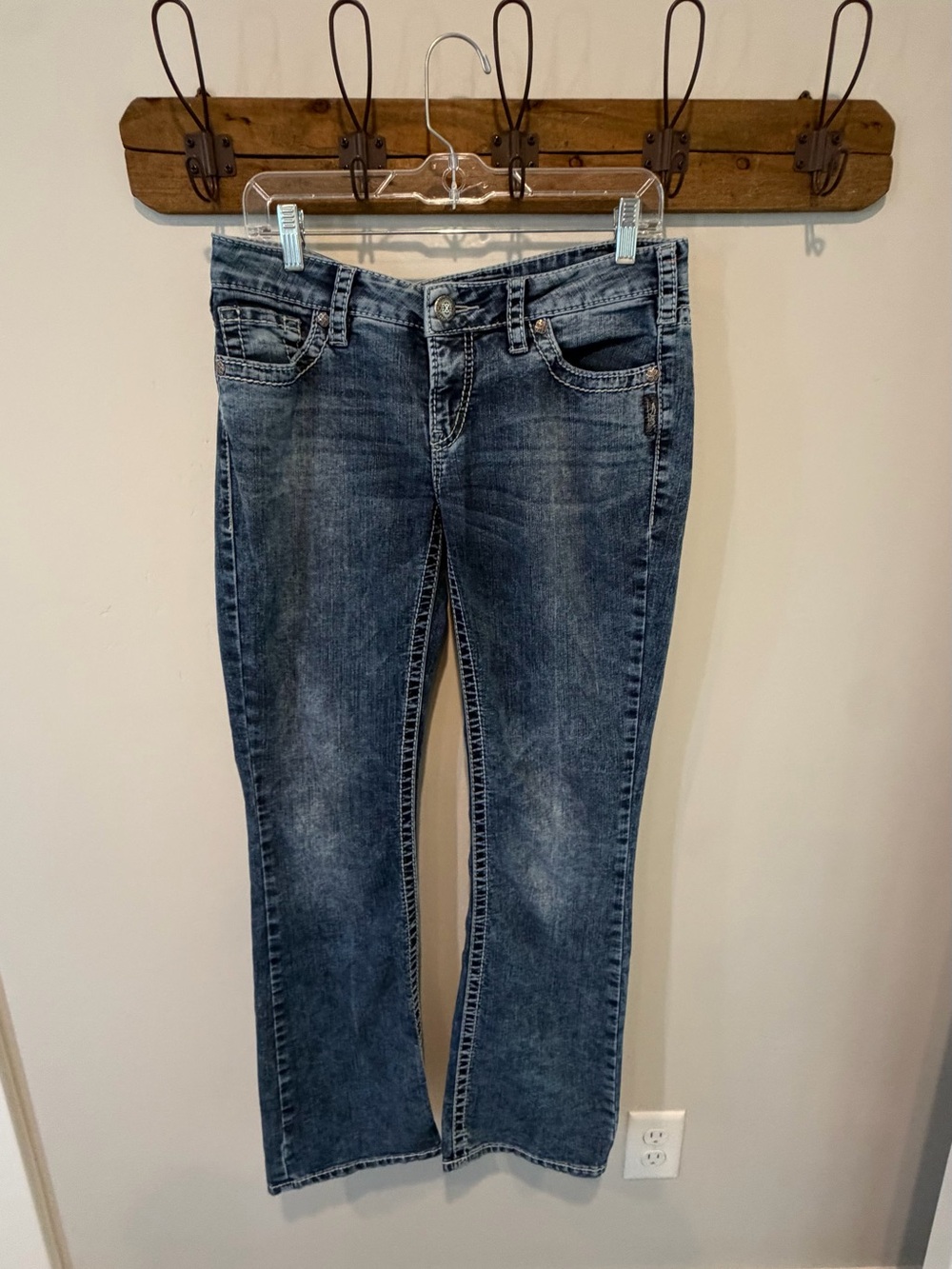 Vintage Silver Y2K Classic Women’s Mid-Rise Blue Jeans